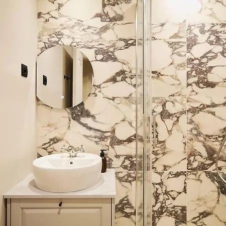 Calacatta - Duke Housing Apartment Paris